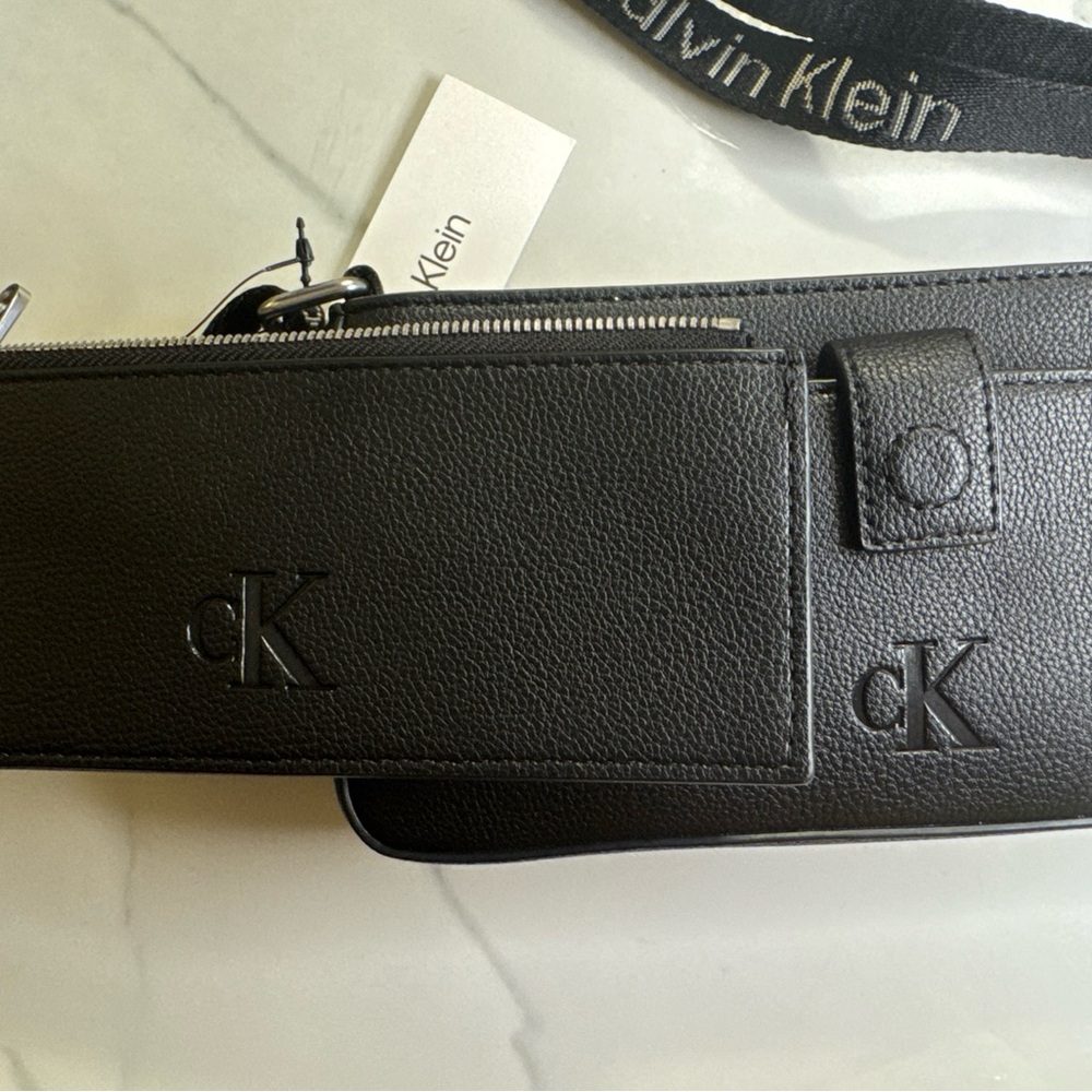 NWT Calvin Klein Cross body bag